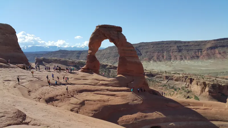 Arches National Park에서 가장 유명한 Delicate Arch의 우람한 모습